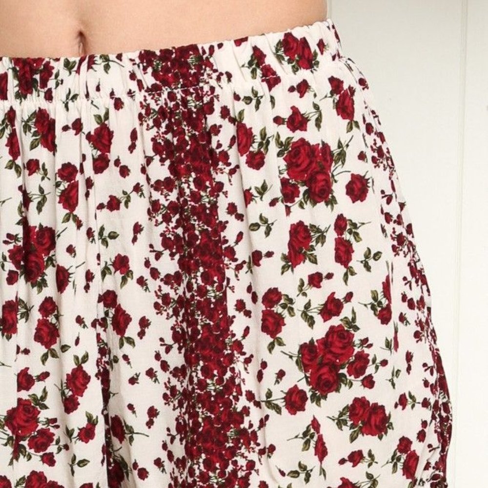 Brandy Melville Floral Rose Remi Short - Picture 3 of 8